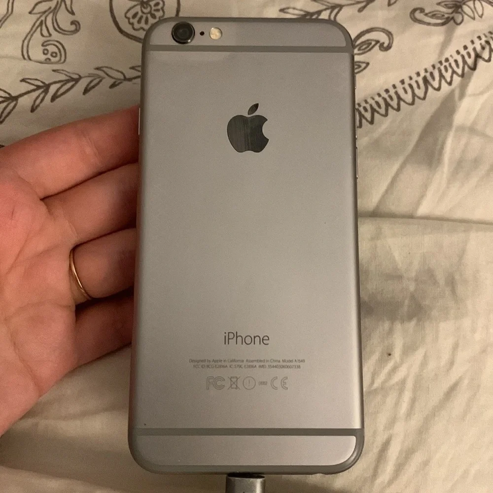 Apple iPhone 6 - 128gb - Space Grey